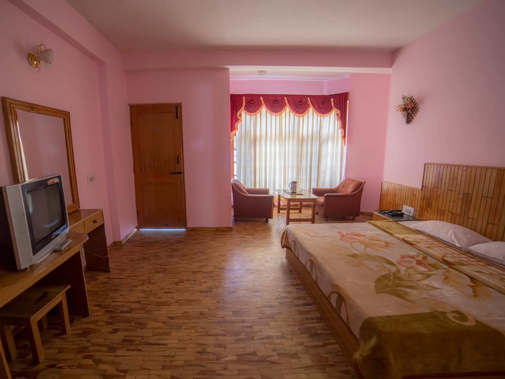 Hotel Satkar Residency - Riverside Old Manali Dış mekan fotoğraf